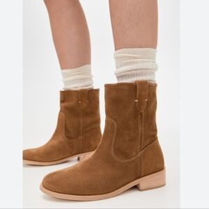 Beek Grouse Slouchy Boots In Chestnut 8 NWT